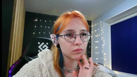 Snapshot of honelin chatting on 25, 12, 2024 Honelints boyblonde hair AsterMIntfemboybrown hair online show from 25, 12, 2024