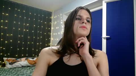 Snapshot of honelin chatting on 9, 1, 2025 Honelints boyblonde hair AsterMIntfemboybrown hair online show from 9, 1, 2025