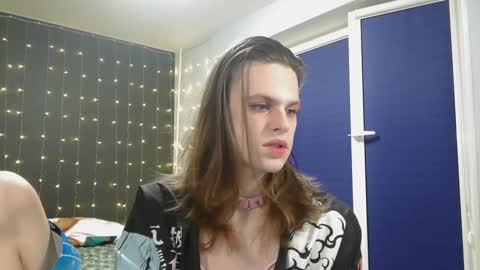 Snapshot of honelin chatting on 10, 1, 2025 Honelints boyblonde hair AsterMIntfemboybrown hair online show from 10, 1, 2025