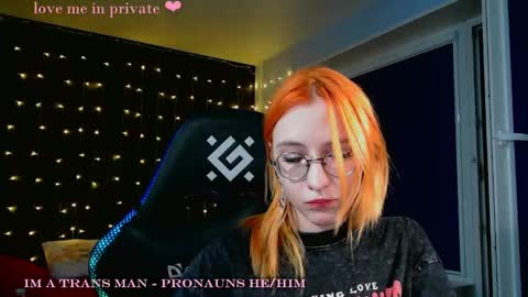 Snapshot of honelin chatting on 23, 1, 2025 Honelints boyblonde hair AsterMIntfemboybrown hair online show from 23, 1, 2025