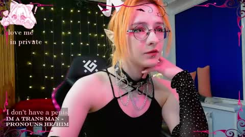 Snapshot of honelin chatting on 9, 3, 2025 Honelints boyblonde hair AsterMIntfemboybrown hair online show from 9, 3, 2025