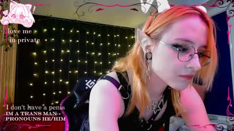 Snapshot of honelin chatting on 11, 3, 2025 Honelints boyblonde hair AsterMIntfemboybrown hair online show from 11, 3, 2025