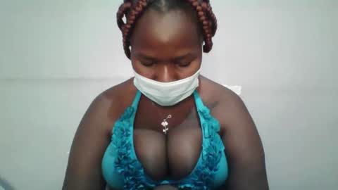 honey_beb online show from 10, 9, 2025