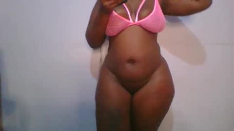 honey_beb online show from 8, 11, 2025