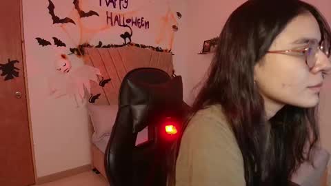   online show from 10, 10, 2025