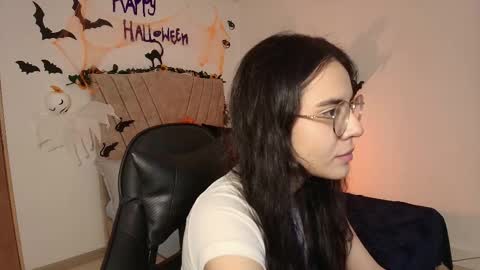   online show from 13, 10, 2025