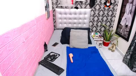 honey_channe online show from 19, 12, 2024