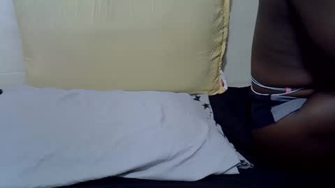 Snapshot of honey_dripe chatting on 16, 5, 2026 flozzy online show from 16, 5, 2026