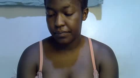 Snapshot of honey_dropp1 chatting on 19, 5, 2026 honey_dropp1 online show from 19, 5, 2026