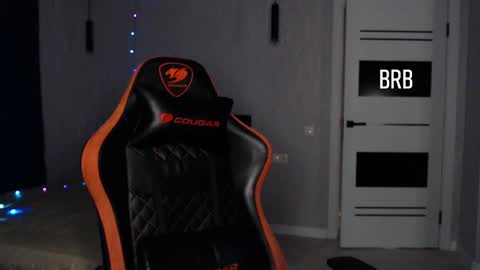 Snapshot of honey_furry chatting on 4, 1, 2025 Wolfy online show from 4, 1, 2025