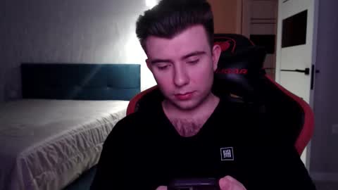 Snapshot of honey_furry chatting on 14, 12, 2025 Wolfy online show from 14, 12, 2025