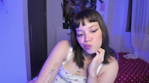 Snapshot of honey_hoe chatting on 14, 12, 2024 Lau online show from 14, 12, 2024