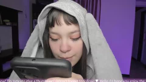 Snapshot of honey_hoe chatting on 21, 11, 2025 Lau online show from 21, 11, 2025