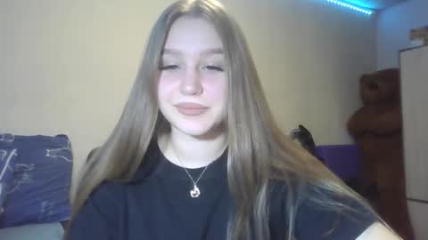 Snapshot of honey_lolaaa chatting on 18, 10, 2025 honey_lolaaa online show from 18, 10, 2025