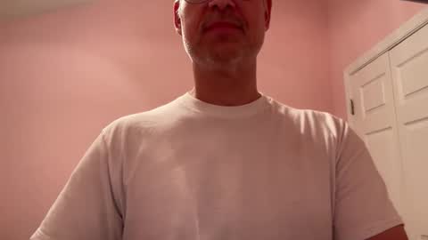 Snapshot of honey_man14 chatting on 15, 10, 2025 honey_man14 online show from 15, 10, 2025