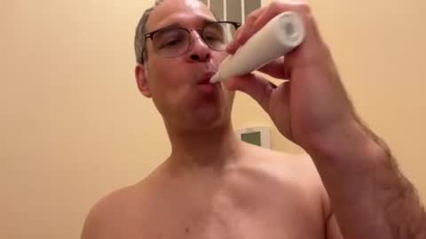 Snapshot of honey_man14 chatting on 13, 2, 2026 honey_man14 online show from 13, 2, 2026