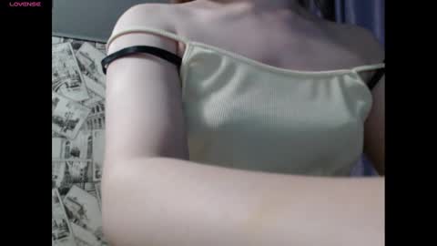 Snapshot of honey_mood chatting on 26, 12, 2024 Lina online show from 26, 12, 2024