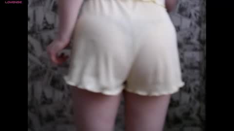 Snapshot of honey_mood chatting on 18, 1, 2025 Lina online show from 18, 1, 2025