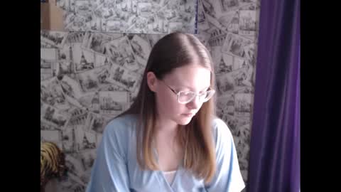 Snapshot of honey_mood chatting on 14, 2, 2025 Lina online show from 14, 2, 2025