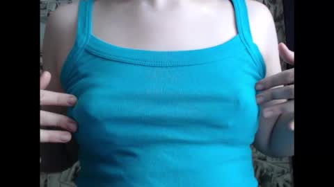 Snapshot of honey_mood chatting on 30, 9, 2025 Lina online show from 30, 9, 2025