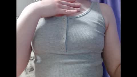 Snapshot of honey_mood chatting on 13, 10, 2025 Lina online show from 13, 10, 2025