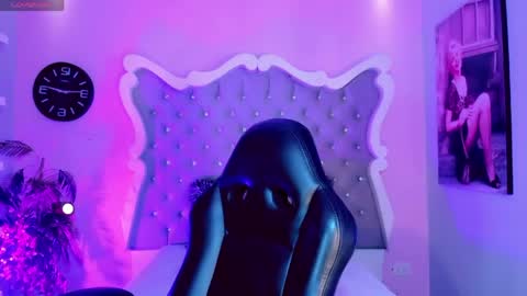 honey_moontsts online show from 31, 5, 2026