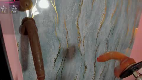 Snapshot of honey_sofii_ chatting on 21, 12, 2025 honey_sofii_ online show from 21, 12, 2025