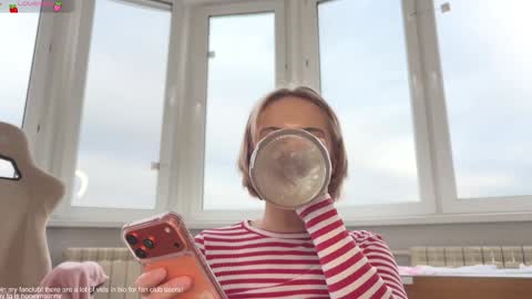 Snapshot of honey_sunshine chatting on 8, 11, 2025 Jenyanew vid how I squirt in forest in bio online show from 8, 11, 2025