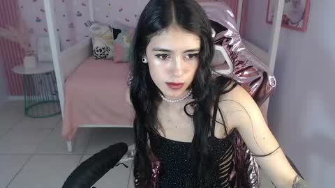 Snapshot of honey_torres_sub chatting on 15, 1, 2025 HONEY online show from 15, 1, 2025