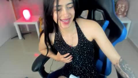 Snapshot of honey_torres_sub chatting on 14, 10, 2025 HONEY online show from 14, 10, 2025