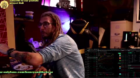 Snapshot of honeyand_thebear chatting on 18, 12, 2024 Honey and Bear online show from 18, 12, 2024