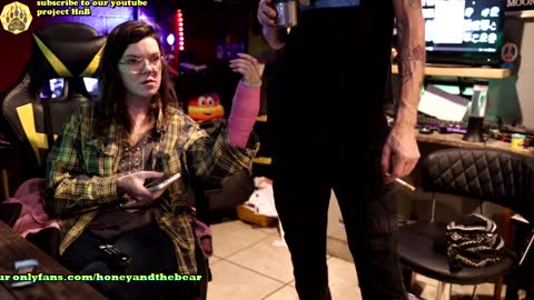 Snapshot of honeyand_thebear chatting on 22, 12, 2024 Honey and Bear online show from 22, 12, 2024