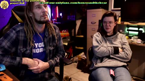 Snapshot of honeyand_thebear chatting on 6, 1, 2025 Honey and Bear online show from 6, 1, 2025