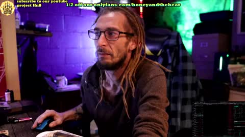 Snapshot of honeyand_thebear chatting on 16, 1, 2025 Honey and Bear online show from 16, 1, 2025