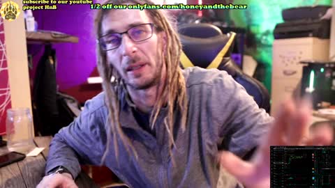 Snapshot of honeyand_thebear chatting on 3, 2, 2025 Honey and Bear online show from 3, 2, 2025