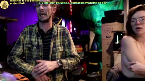 Snapshot of honeyand_thebear chatting on 9, 2, 2025 Honey and Bear online show from 9, 2, 2025