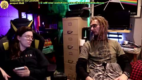Snapshot of honeyand_thebear chatting on 21, 2, 2025 Honey and Bear online show from 21, 2, 2025