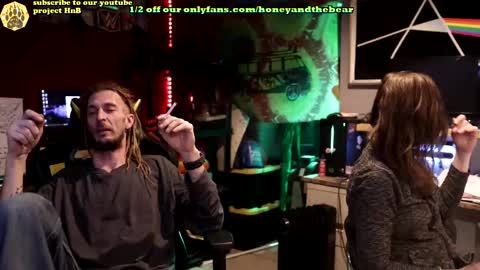 Snapshot of honeyand_thebear chatting on 5, 3, 2025 Honey and Bear online show from 5, 3, 2025