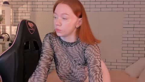 honeyautumn online show from 2, 12, 2024