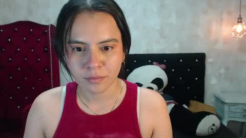 Snapshot of honeybuu_ chatting on 30, 4, 2026 Emily online show from 30, 4, 2026