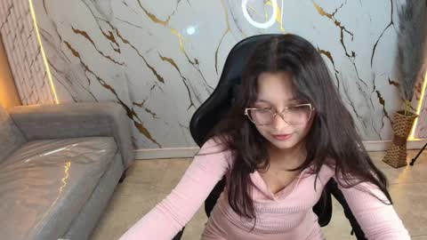 honeydoll_tf online show from 11, 5, 2026