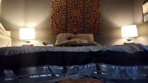 Snapshot of honeyhive_4u chatting on 5, 12, 2024 Honey online show from 5, 12, 2024