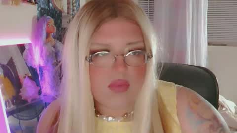 honeylavender777 online show from 6, 6, 2026