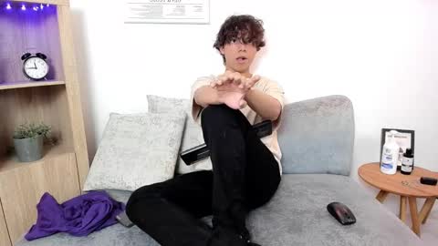 Snapshot of honeymoon_sariel chatting on 28, 9, 2025 honeymoon_sariel online show from 28, 9, 2025