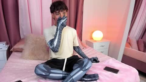 Snapshot of honeymoon_sariel chatting on 31, 10, 2025 honeymoon_sariel online show from 31, 10, 2025