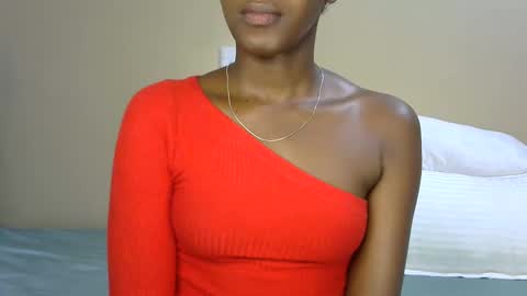 Snapshot of honeypie78 chatting on 3, 12, 2025 Becky online show from 3, 12, 2025