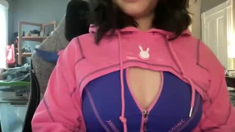 Snapshot of honeysunshineneko chatting on 1, 5, 2026 HoneySunshineNeko online show from 1, 5, 2026