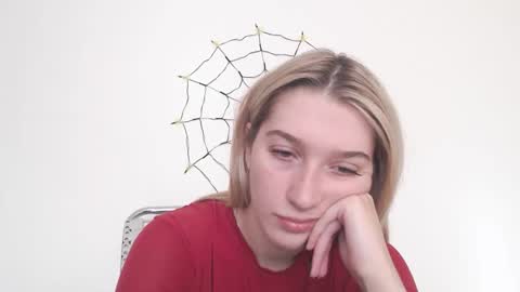 Snapshot of honeyveil chatting on 25, 10, 2025 honeyveil online show from 25, 10, 2025