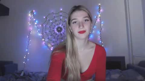 Snapshot of honeyveil chatting on 14, 11, 2025 honeyveil online show from 14, 11, 2025