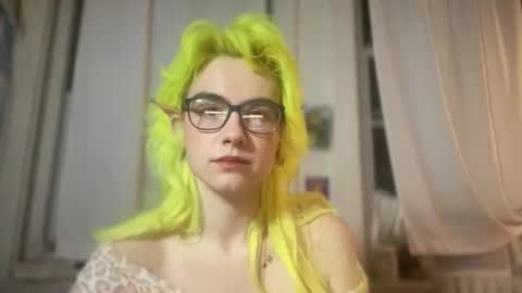 Snapshot of honeyxlimbed chatting on 16, 12, 2025 Emi Rose online show from 16, 12, 2025